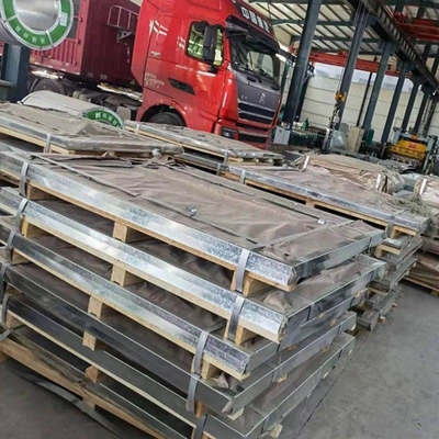 JIS SPCC Spcd G30/60/90 Z275 Zinc Roche métallique en fer et acier Gi bande de carreaux en acier Aluzinc Gi/Gl/PPGI/PPGL tôle de toiture ondulée Trapèze