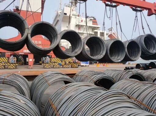 Tolérance de 1% Barre de renforcement d'acier Barres de fil de fer à faible teneur en carbone légère SAE 1006 SAE 1008