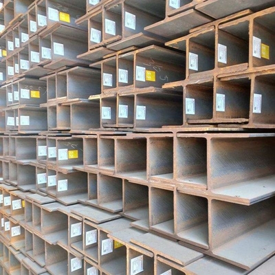 Acier de construction personnalisable A36 / Ss400 / S235jr/S275jr/S355jjr/Q235 / Q355 faisceaux I laminés à chaud/angle/canals/faisceaux H