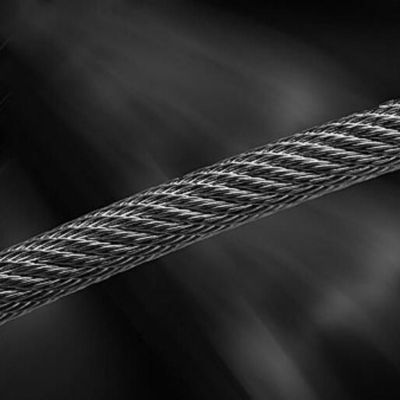 Demande personnalisée grue d'ascenseur en plastique enduit galvanisé fil d'acier inoxydable