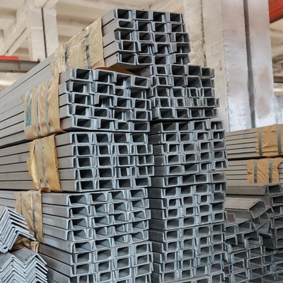40-550 mm poutre de support en acier Ss400 A36 Q195 Q235 Q345 Q355 St37 S235jr poutre de canal U/C/Z
