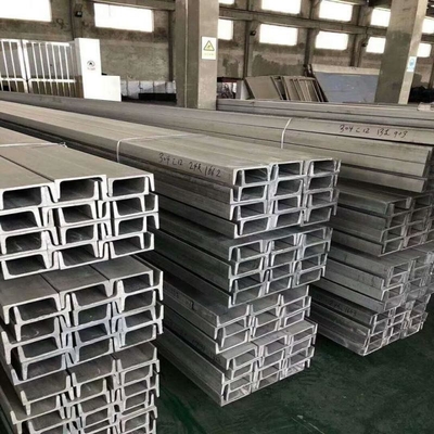S235jr S355jr A36 Ss400 profilé en acier laminé à chaud en C-canal 550 mm cadre en acier inoxydable