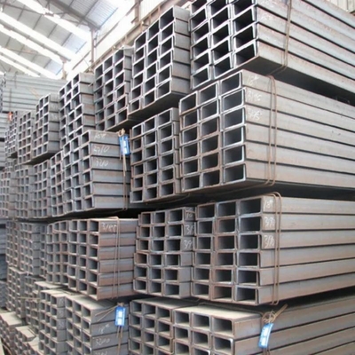 5-12m Longueur de la poutre en U laminée à chaud S275jr S355jr Ss400 St37 St52 Structure en acier galvanisé Q235 Channel Steel personnalisation