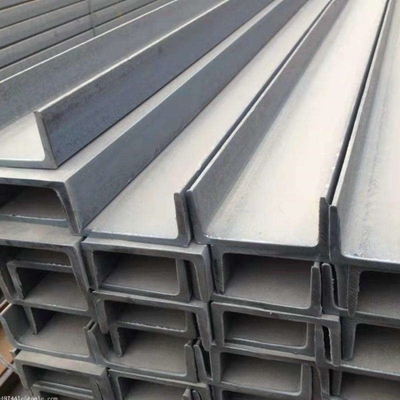 La hauteur de laminage à chaud est de 40 mm à 550 mm ou une section de canal en acier à U-canal personnalisée laminée à chaud