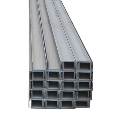 Matériau de construction S235jr Ss400 St37 St52 Canaux en acier à surface plate ou galvanisée