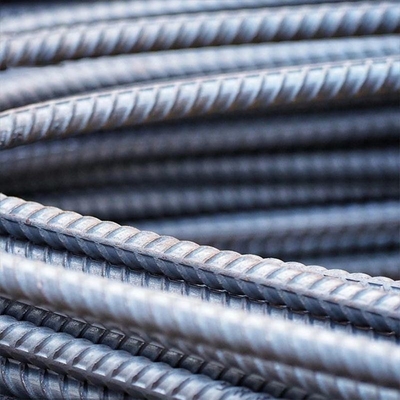 HRB400 Barre de béton de construction à tolérance de 1% et barre en acier au carbone