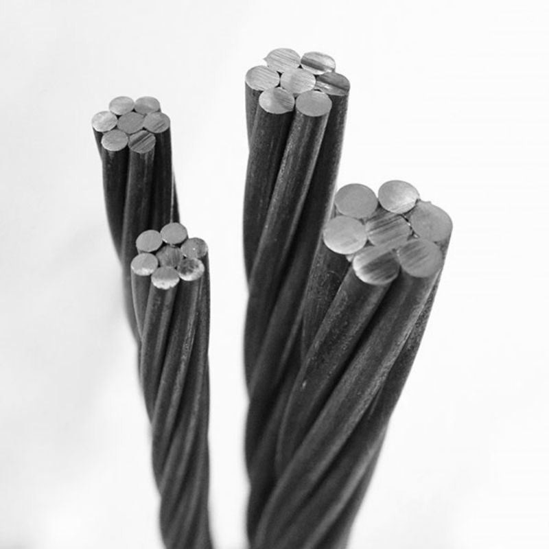 Cable en acier inoxydable enduit pour traitement de galvanisation dans des matériaux non alliés